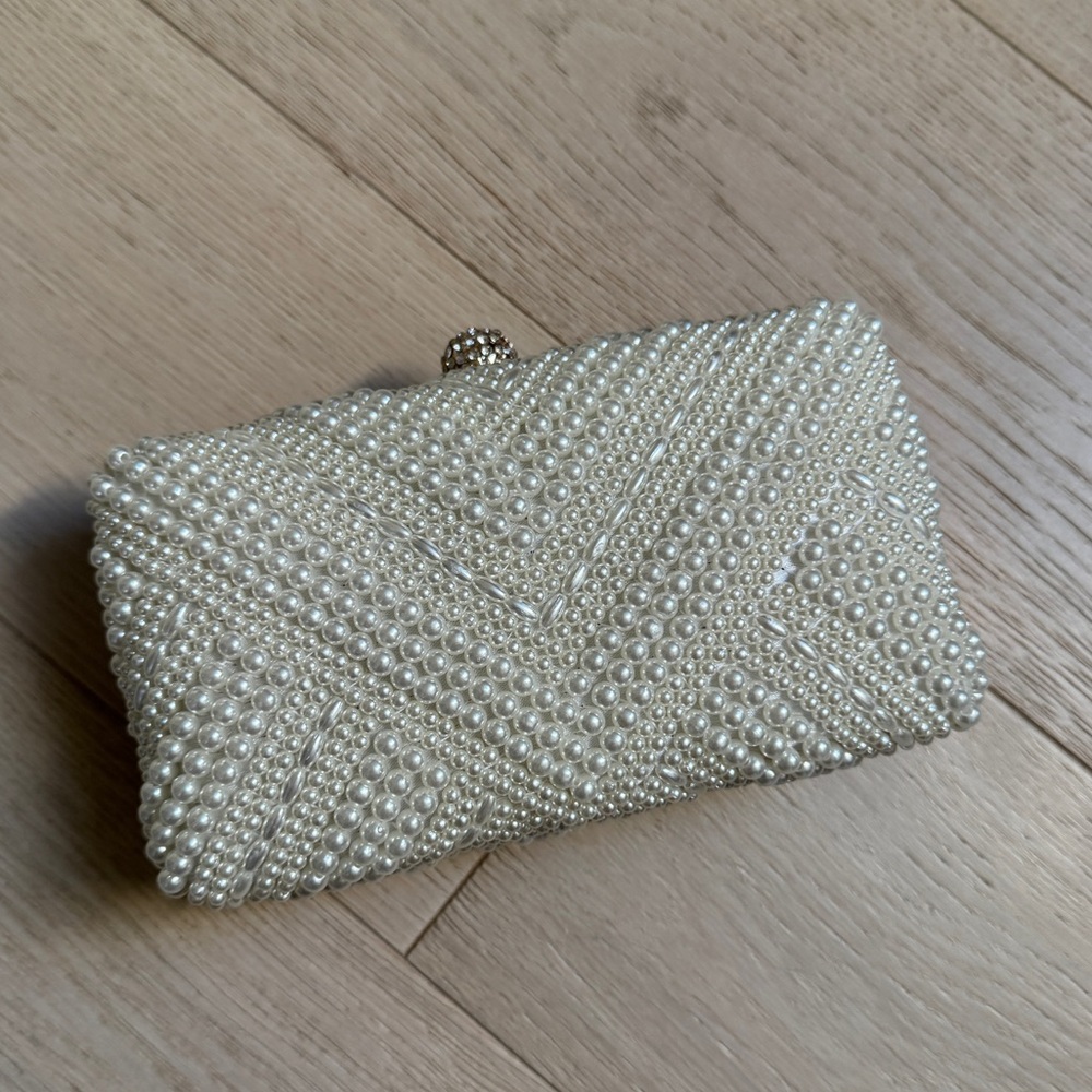 Beaded white pearl clutch - Picture 5 of 5